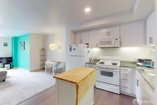 Photo #6: 425068028 Listing 