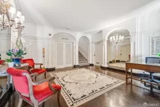 Photo #3: 425068378 Listing 