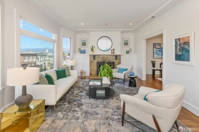 MLS: 425068664 Condo For Sale