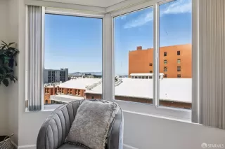 Photo #4: 425068670 Listing