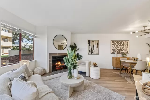 MLS: 425068786 Condo For Sale