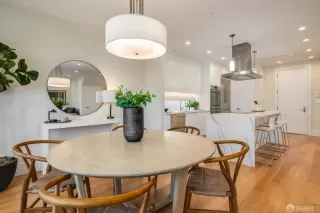 Photo #5: 425068891 Listing 