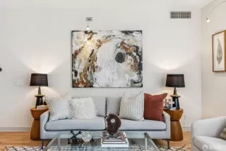 Photo #6: 425068950 Listing