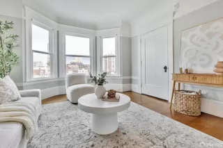 Photo #3: 425069407 Listing 