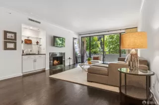 Photo #2: 425069562 Listing 