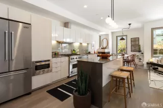 Photo #4: 425069590 Listing 