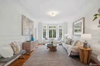 Photo #3: 425069718 Listing