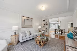 Photo #4: 425069718 Listing