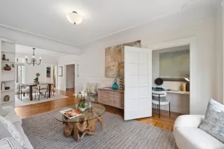 Photo #6: 425069718 Listing