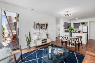 Photo #2: 425069756 Listing 