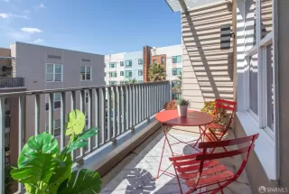 Photo #4: 425069756 Listing 