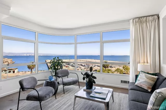 MLS: 425069807 Condo For Sale