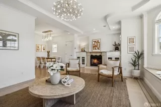 Photo #1: 425069808 Listing 