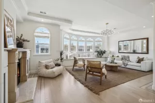 Photo #2: 425069808 Listing 