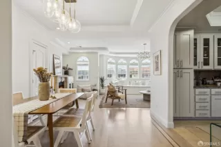 Photo #5: 425069808 Listing 