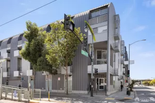 More Details about MLS # 425069855 : 2002 3RD STREET #216