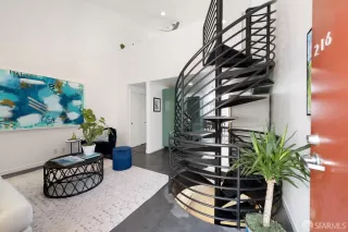 Photo #3: 425069855 Listing