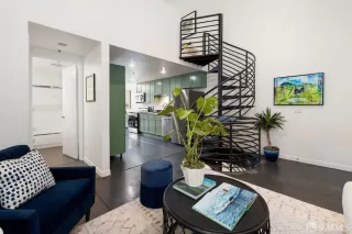 Photo #6: 425069855 Listing