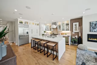 Photo #3: 425069859 Listing