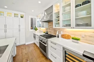 Photo #4: 425069859 Listing