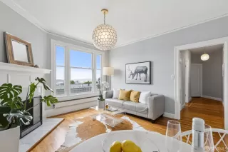 Photo #4: 425069863 Listing 