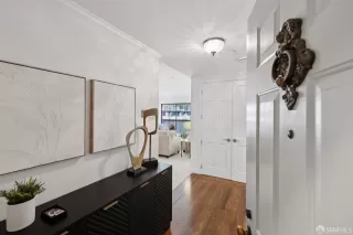 Photo #4: 425069917 Listing