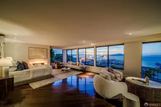 Photo #2: 425069967 Listing