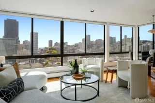 Photo #3: 425069976 Listing