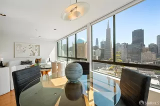 Photo #5: 425069976 Listing