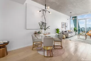 Photo #5: 425070004 Listing