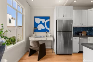 Photo #6: 425070032 Listing 