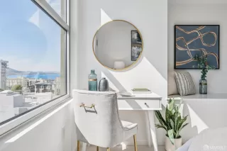 Photo #5: 425070065 Listing