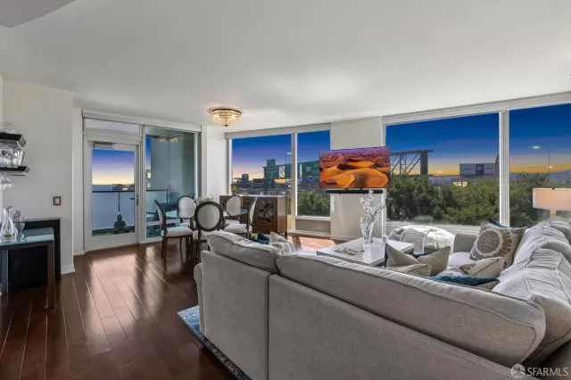 MLS: 425070133 Condo For Sale