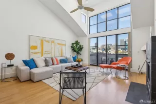 Photo #3: 425070193 Listing 