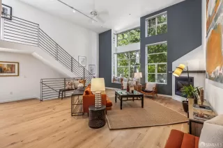 Photo #2: 425070197 Listing