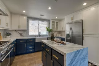 Browse active condo listings in CANDLESTICK POINT COVE