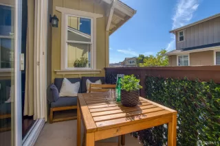 Photo #3: 425070236 Listing