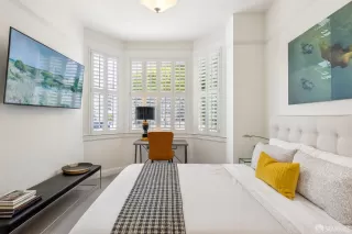 Photo #4: 425070273 Listing