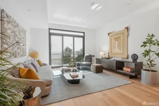 Photo #6: 425070280 Listing