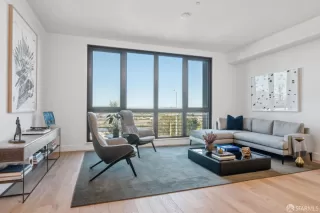 Photo #5: 425070325 Listing