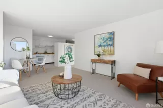 Photo #4: 425070347 Listing 