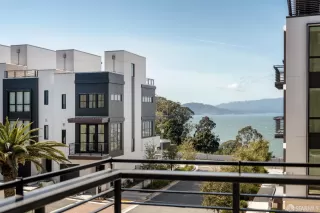 Photo #2: 425070396 Listing