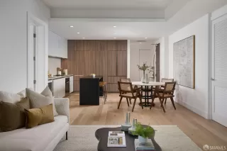 Photo #6: 425070396 Listing