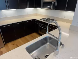 Photo #6: 425070435 Listing