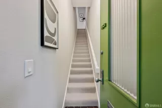 Photo #4: 425070477 Listing