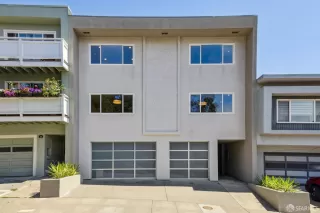 Photo #1: 425070524 Listing