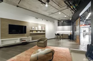 Photo #4: 425070554 Listing