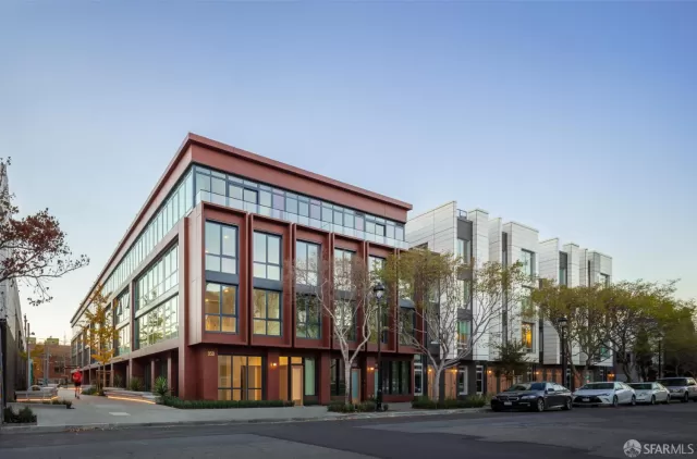 MLS: 425070604 Condo For Sale