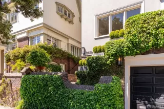 Photo #1: 425070708 Listing 