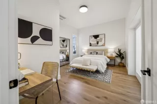 Photo #5: 425070803 Listing